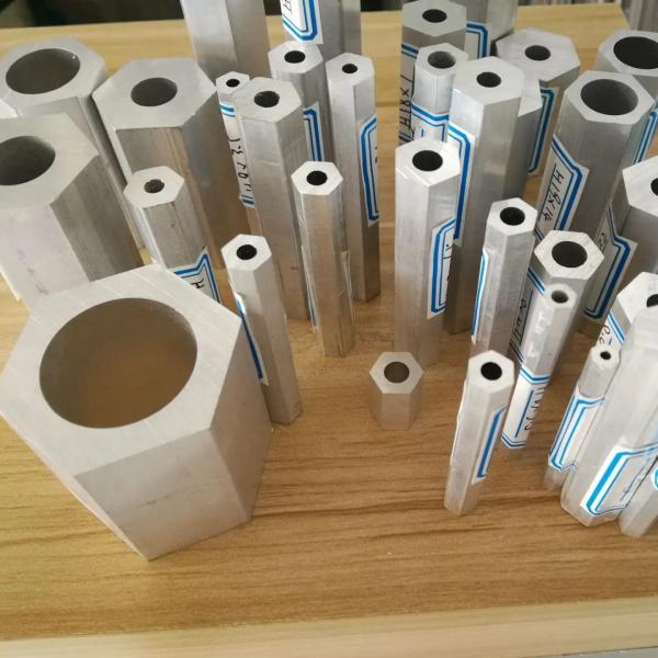 Hexagonal Aluminum Profile Tube 6063 - T5 95% Pure Cutting Alloy Pipe 5800