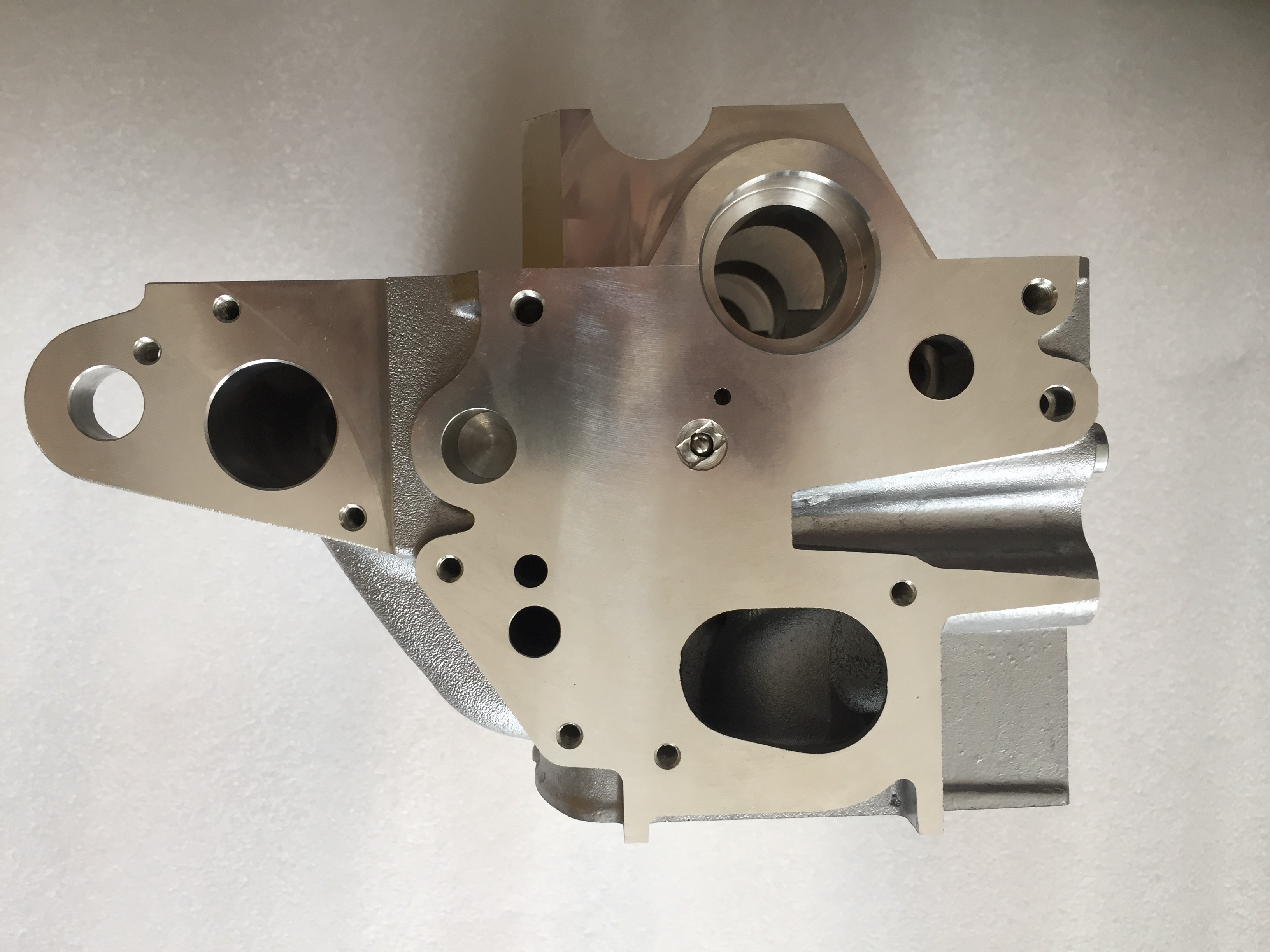 038103351D 03G103351C Diesel Engine Cylinder Head For VW AJM ASZ ATJ