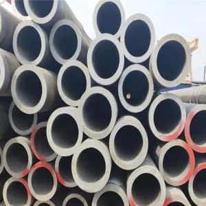 Thick Wall Pipe Seamless steel pipe in Round Section Shape