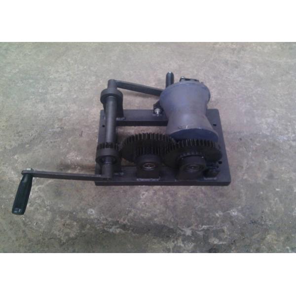China Portable Manual Hand Wire Rope Winch /  Mini Hand Winch For Power Construction factory