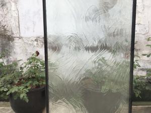 China Building Insulated Glass Panels , Tempered Beveled Edge Glass 3.2 / 5 / 6 / 8 / 10 / 12 Mm Thickness factory