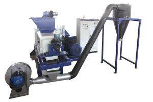 China High Efficiency and Automatic Plastic Squeezing Dryer Machine factory