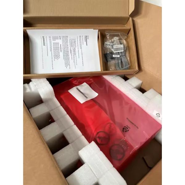 BR-G620-48-32G 48 Active 32Gb Ports Fibre Channel Switch Private Mold Yes and NIB Original