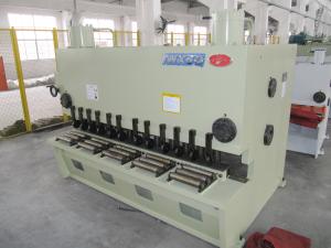 China Q235 Or Q345 Mild Steel Hydraulic Sheet Metal Shear / Metal Shearing Machine factory
