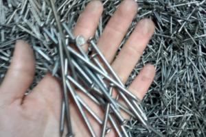China Heavy Duty Galvanized Iron Nail Flat Head Nails For Superior Construction Strength factory