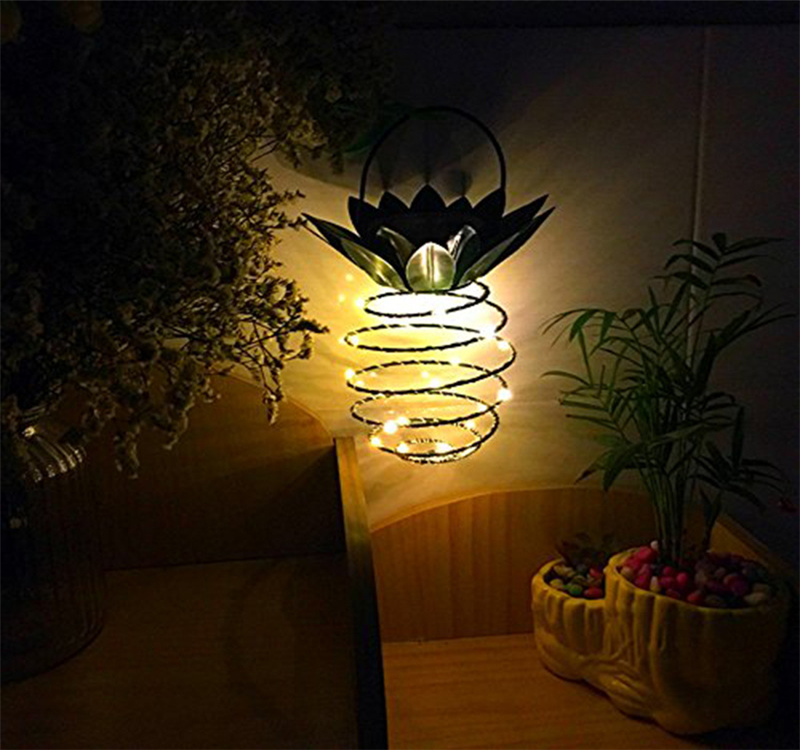 Solar garden light pineapple shaped light