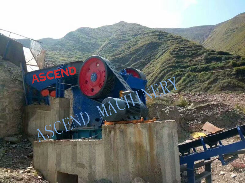 Granite Rock Stone Chip Crusher PE600x900 Crushing Breaker Jaw Machine