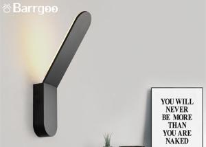 China Modern 5W IP45 Indoor White Black Vertical Bar LED Wall Lights Sconce For Home factory