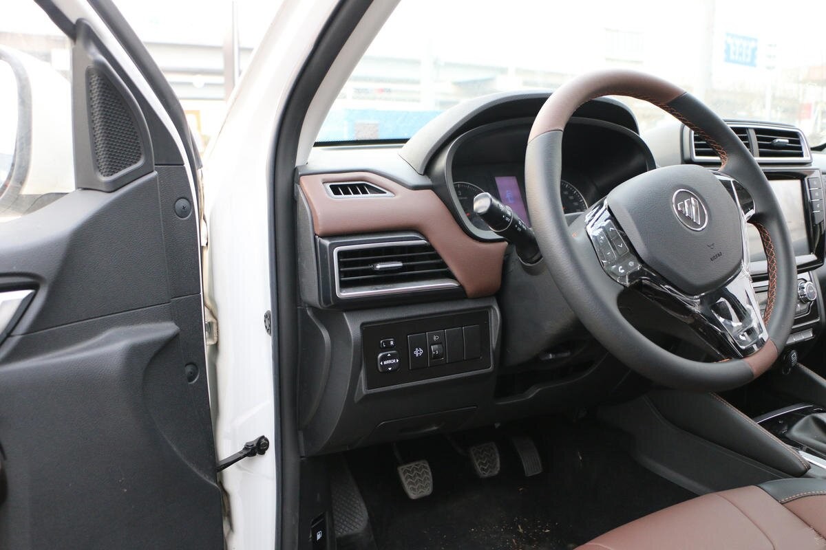 Used Foton Tunland Pickup Truck 4x2 Drive Mode Double Row Leaf Spring Running Fast Diesel Engine