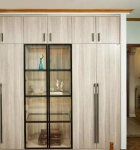 China Lacquer Door PVC Wardrobes For Bedroom Moistureproof factory