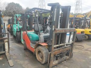 China Good Condition Triplex Stage with Side Shifter 3ton Fd30t-16fd30t-17 Komatsu Used Forklift on Promotion factory