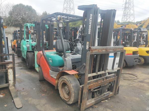 Good Condition Triplex Stage with Side Shifter 3ton Fd30t-16fd30t-17 Komatsu
