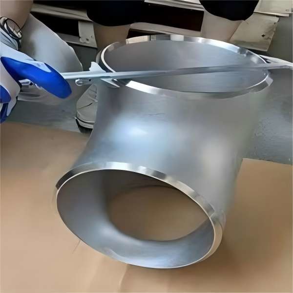 China Grade 2 6MM Steel Pipe Fitting 309S 310S Titanium Alloy Pipe Fittings factory