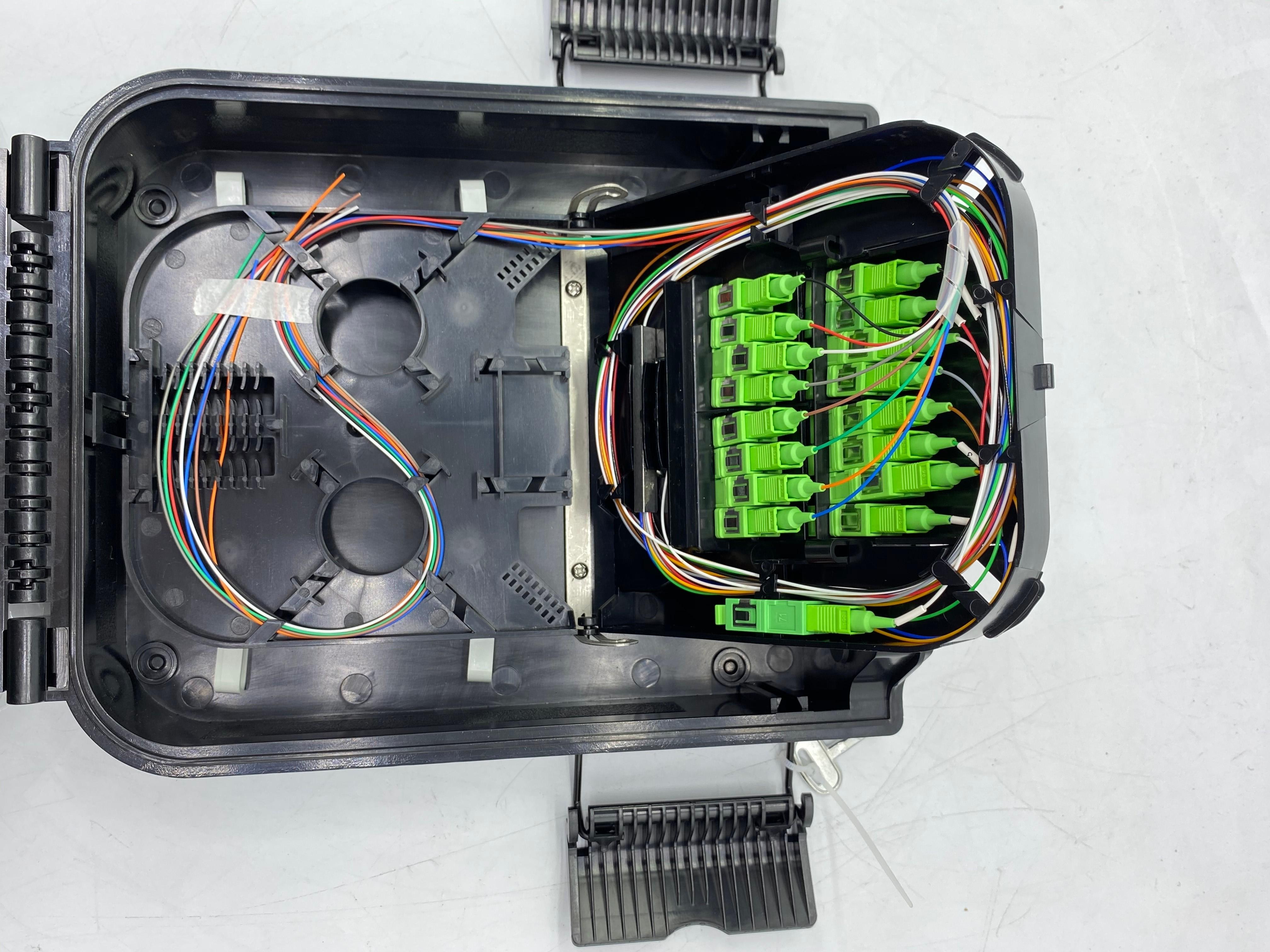 Fiber optic splitter box 