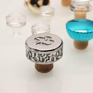 China ODM Wine VODKA Liquor Bottle Closures Debossed Silk Print Logo factory
