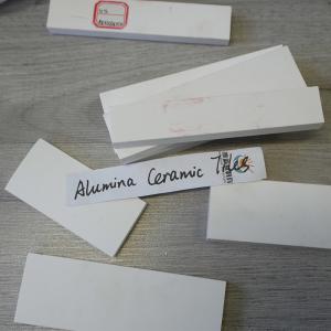 China Excellent Wear Resistance Alumina Ceramic Tiles High Chemical Resistance For Industrial factory