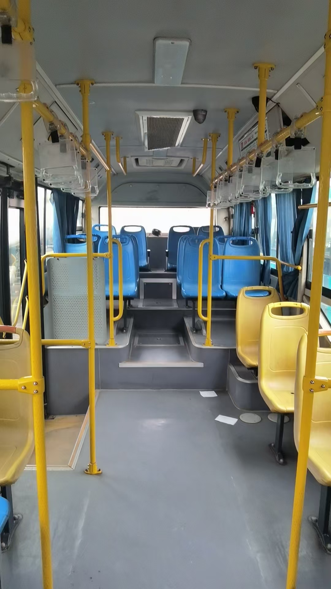 22-49 Seats Left Drive Diesel City Bus ZK6825 with Fuel Type Diesel