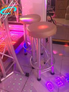 China Modern Club 1.2m Aluminum Bar Table And Chair factory