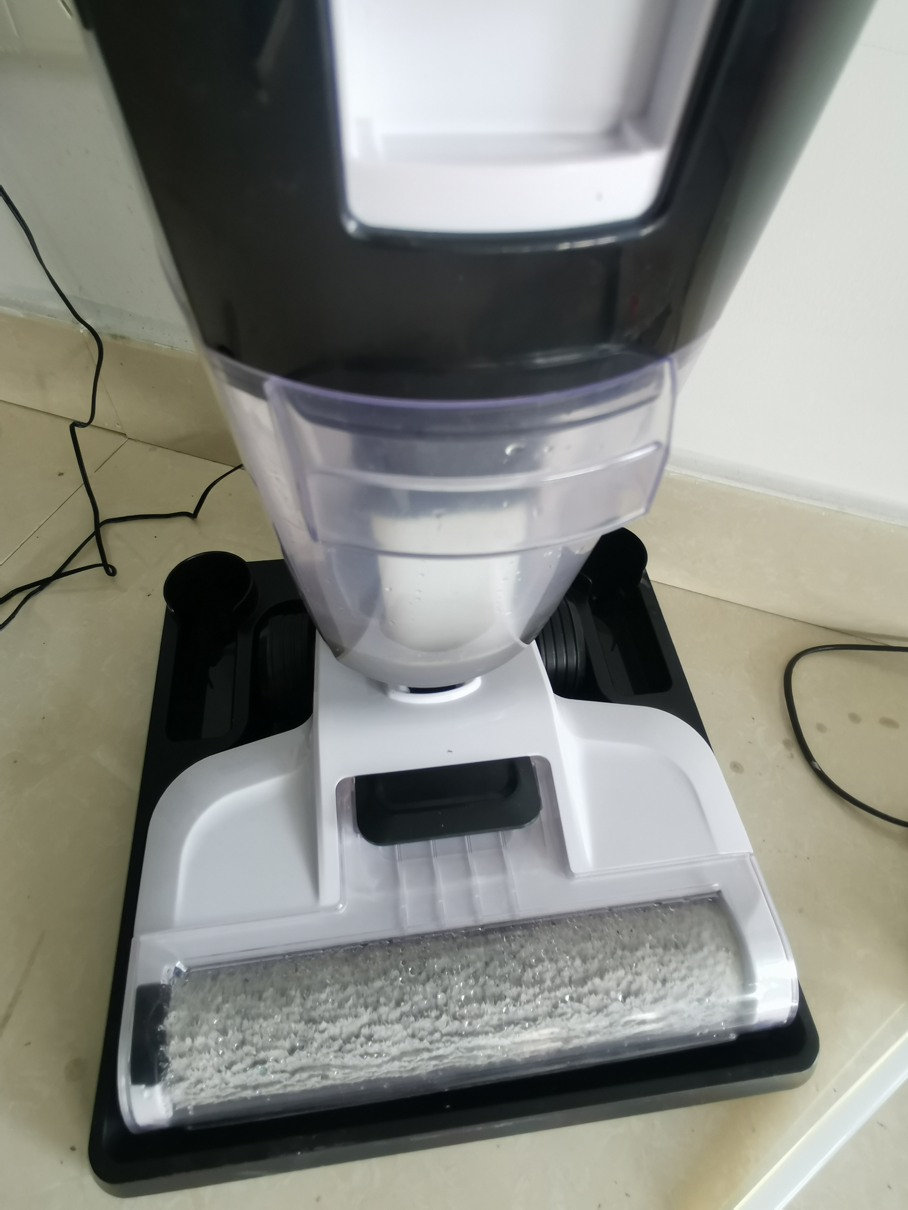 Fast Charging 200W Cordless Vacuum Cleaner for Hard Floors Wet Dry One-Step Cleaning