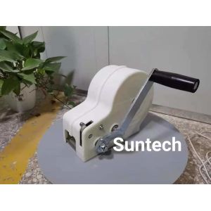China ISO 2500LB Boat Trailer Hand Winch With Winch Cover factory