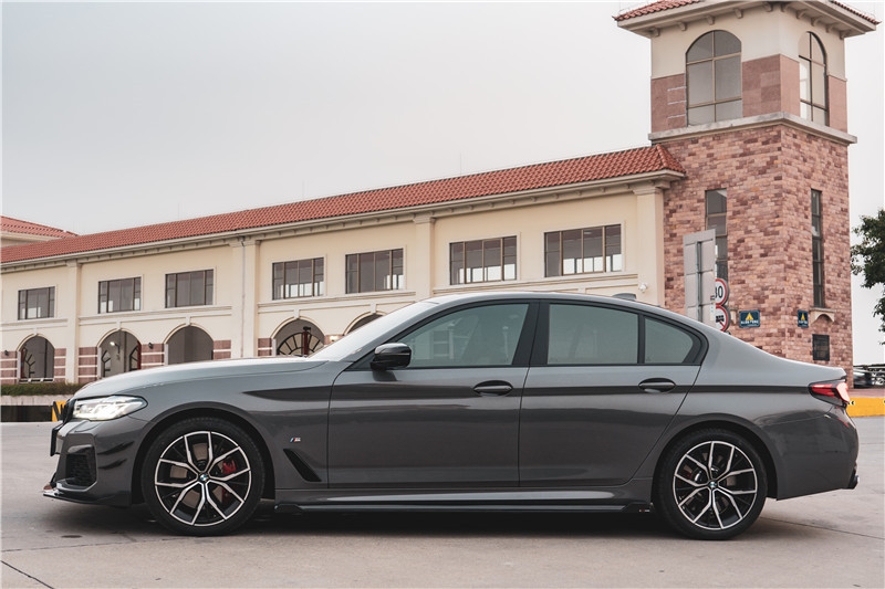 New Product for BMW 525 530 540 G30 G38 Carbon Fiber Body Kit G30 G38 Carbon Fiber Front Shovel Diffuser Side Skirt
