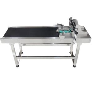 China 1500mm Standard Type Friction Feeders For Food Plastic Production Line factory