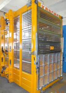 China Yellow Construction Site Lift Lifting Speed 0–36 M/Min SC200BD For Bridges / Chimney factory
