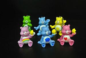 China Rainbow Color Key Ring Plastic Toy Figures Care Bear Sell For Collection For kids factory