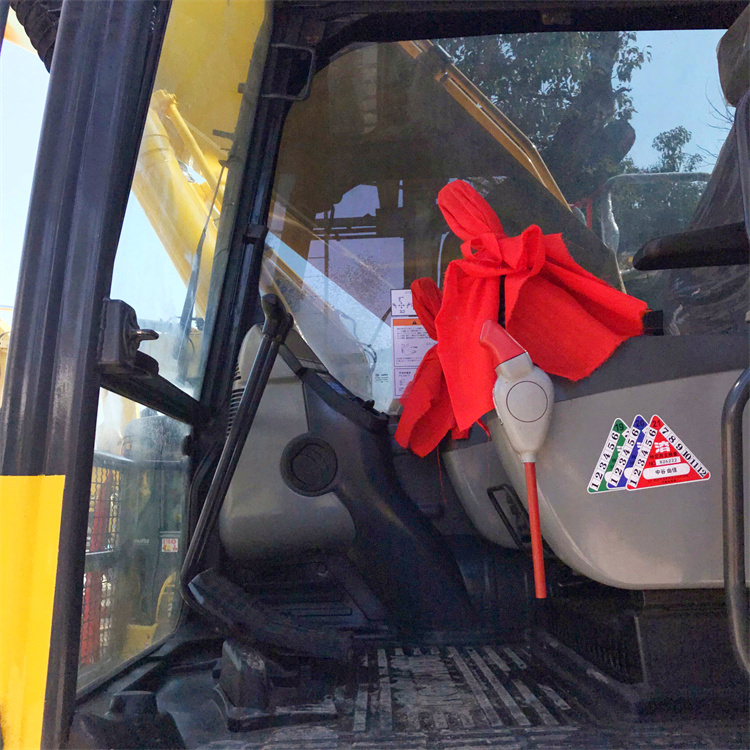 20 Ton Used Digger Komatsu PC200-8 Excavator in Shanghai Good Condition Made in Japan