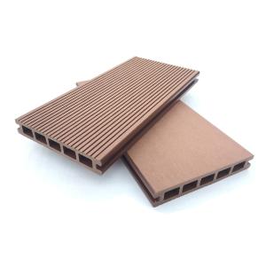 China 140mm x 25mm Brown Weather Resistant Wood - Plastic Composite Decking for All Seasons factory