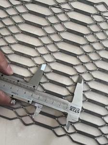 China Modern Design Hot Dipped Galvanized Steel Gothic Expanded Metal Mesh factory