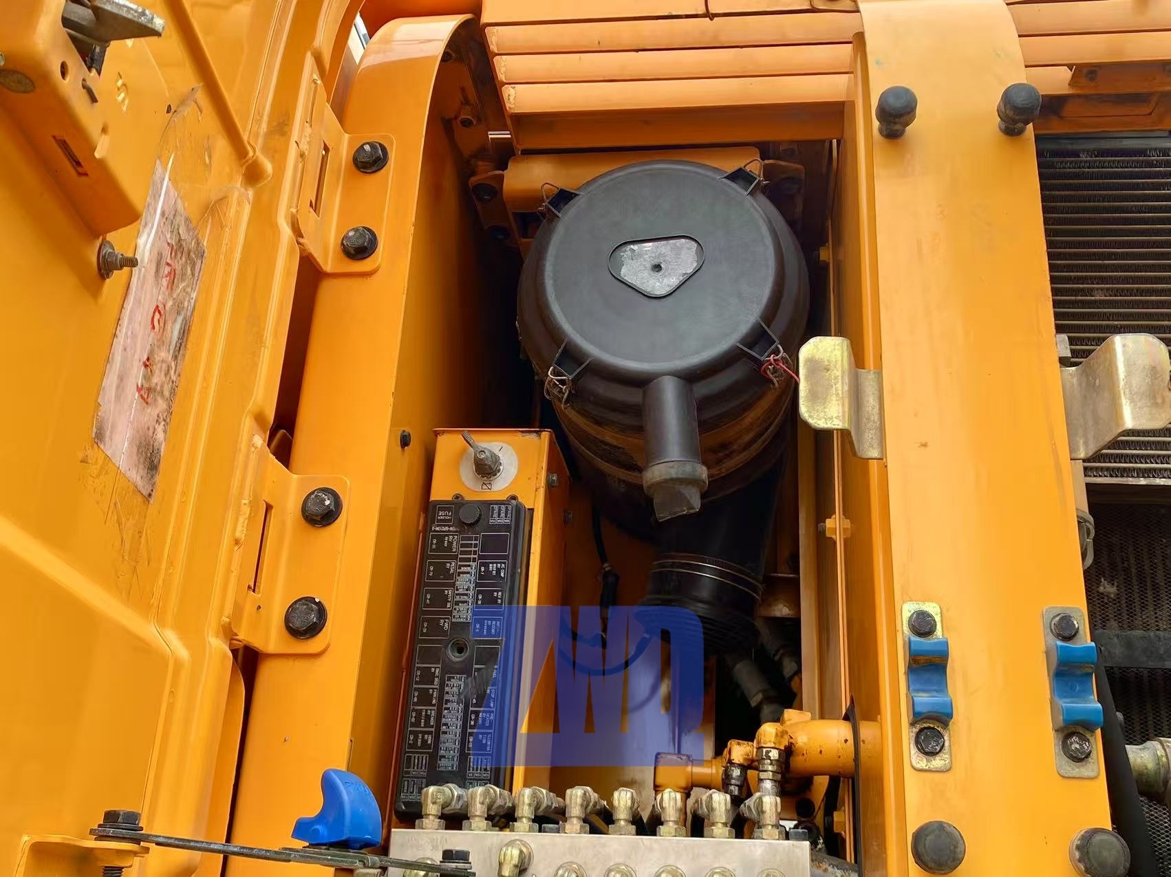 Second Hand Korean Original HYUNDAI 210W-9 Wheeled Excavator 21Ton Heavy Duty Construction Equipment for Sale