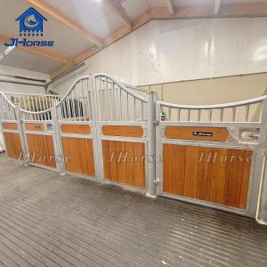 China Sturdy Horse Stall Stable Customizable Sliding Door Steel Bamboo Material factory