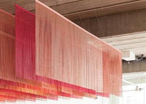 China Customized 1.9mm Chain Link Screen Curtain Anodized Multiple Colors Decoration Aluminum factory