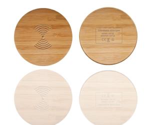 China Dual USB Bamboo Made 10W Fast Charging Portable Wireless Charger 9V 2-3A factory
