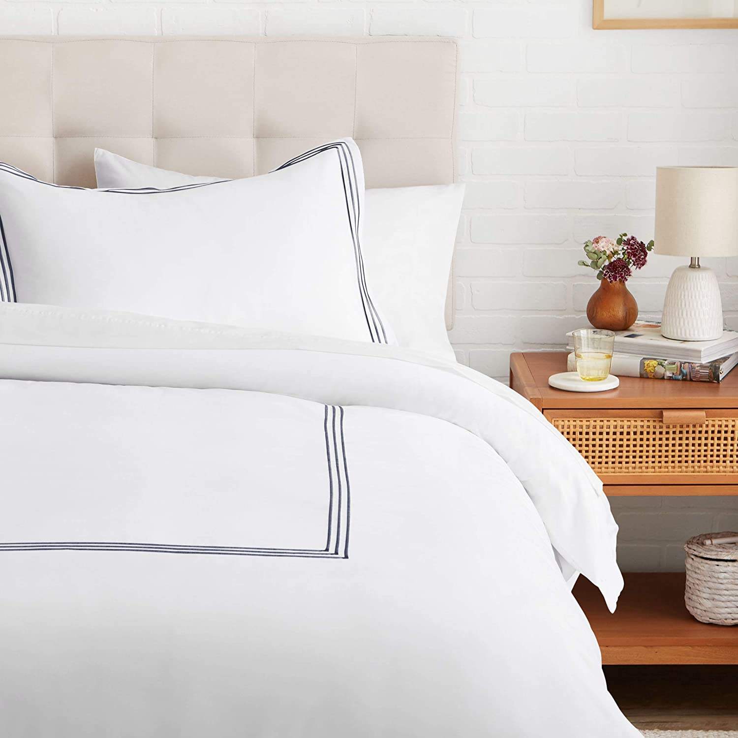 128x68 Fabric Density Embroidery White Comforter Sets Duvet Cover for Hotel Bedding