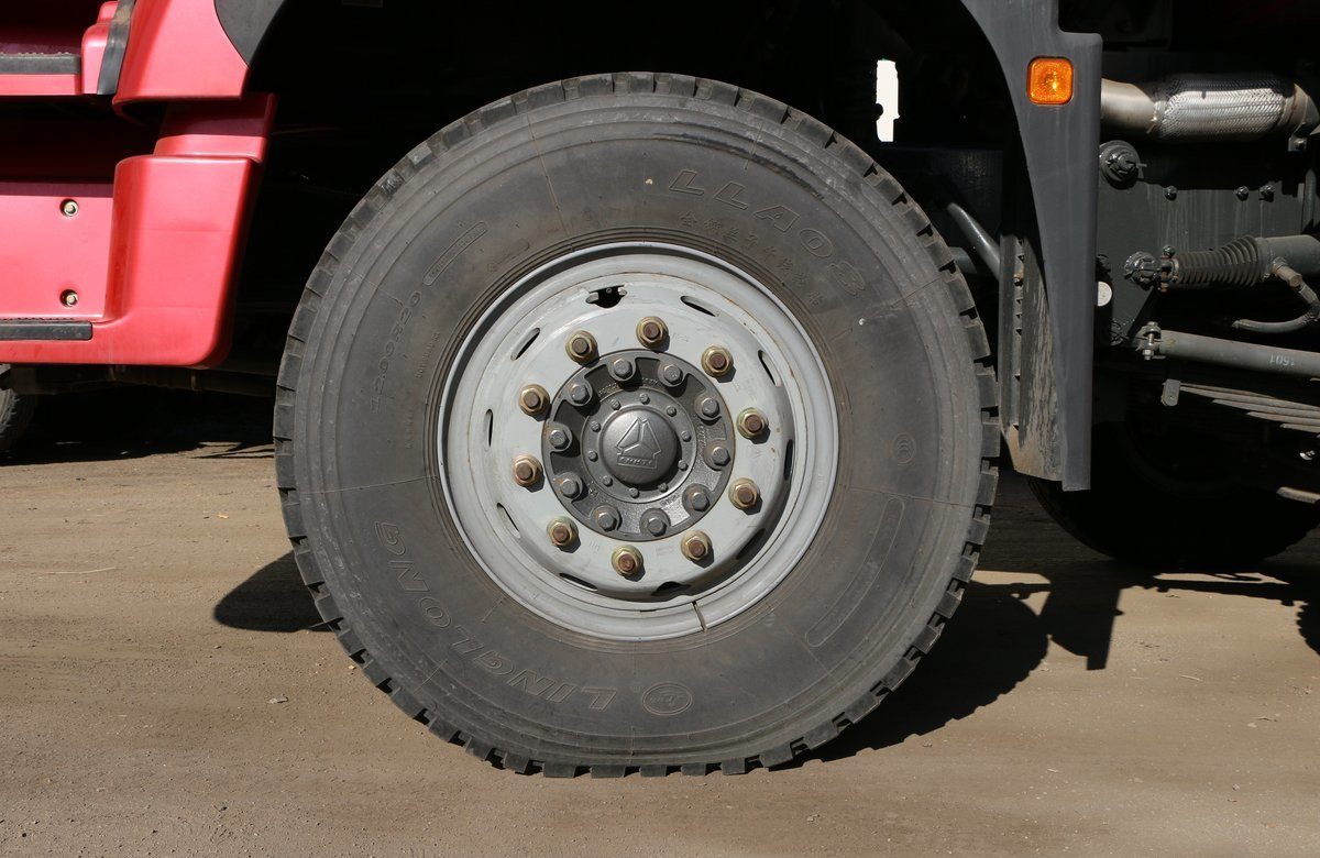 Howo Sino Truck 2022 Hohan 8*4 Road Transport 12 Wheels 340hp Single And Half Cab