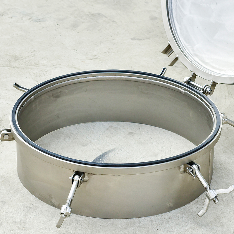 Tank Stainless Steel Quick Opening Manhole Cover with Oil Tanker Accessories and 4Bar Work Pressure
