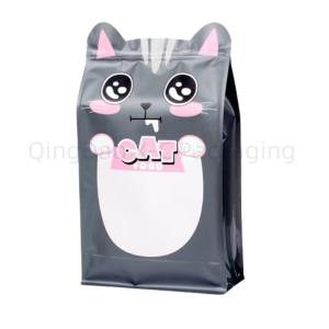China Pet Food Square Bottom Plastic Feed Bag With Zipper Disposable Custom Design factory