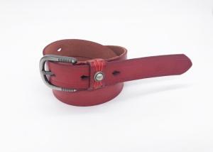 China Women 's Fashion Embossed Leather Belt With Carved Buckle Red Color factory