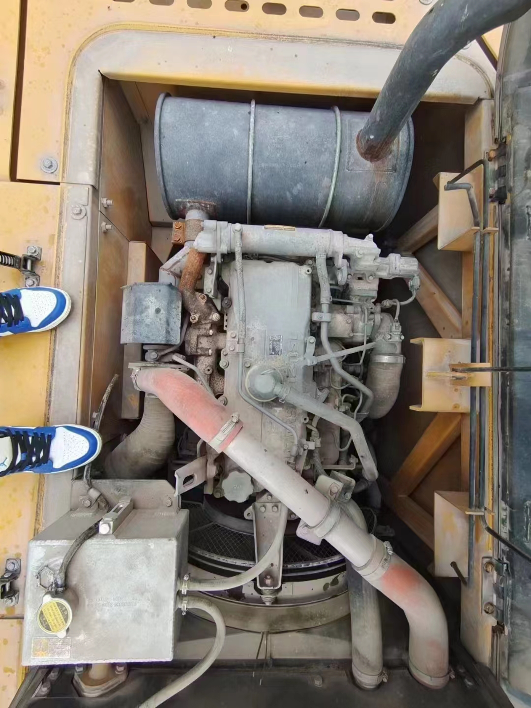 Used Sany SY155W-9 Excavator in with 0.58 Bucket Capacity and 13500 KG Machine Weight