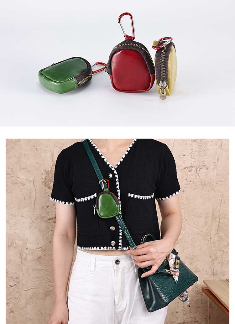 Unisex Daily Life Genuine Leather Mini Earphone Shell Keychain with Carabiner Hook