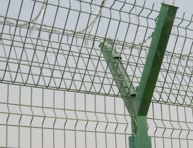 4.0m 5.2m Plastic Coated Wire Mesh Panels Airport Security Mesh Fencing Panels