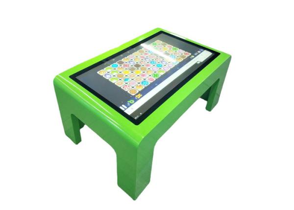 China 43 Inch Interactive Smart Touch Screen Game Table For School Windows /Andiord System factory