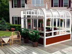 China Aluminum Glass Cube House Transparent Modern Glass Room With Abundant Natural Light factory