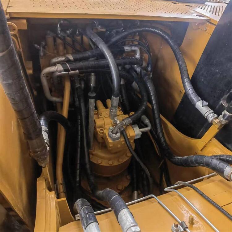 Good Health Japan Original Used CAT 320D2 Crawler Excavator Most Affordable in Japan