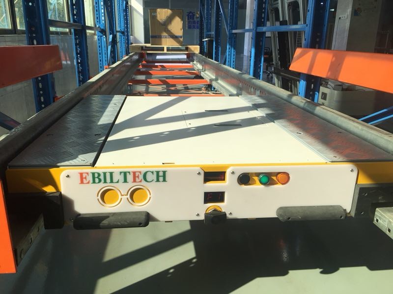 Multi Function Radio Shuttle Racking System , Drive In Pallet Racking With Pallet Runner