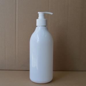 China PET 500 ml empty shampoo bottle in white color factory