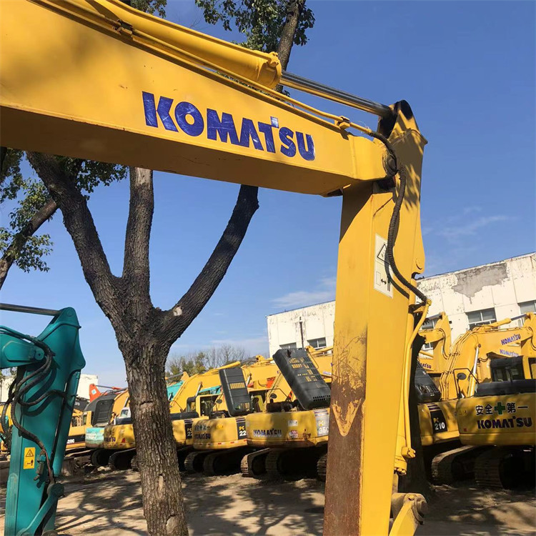 13 Ton Used Komatsu PC130-7 Crawler Excavator with Original Hydraulic Pump in Shanghai