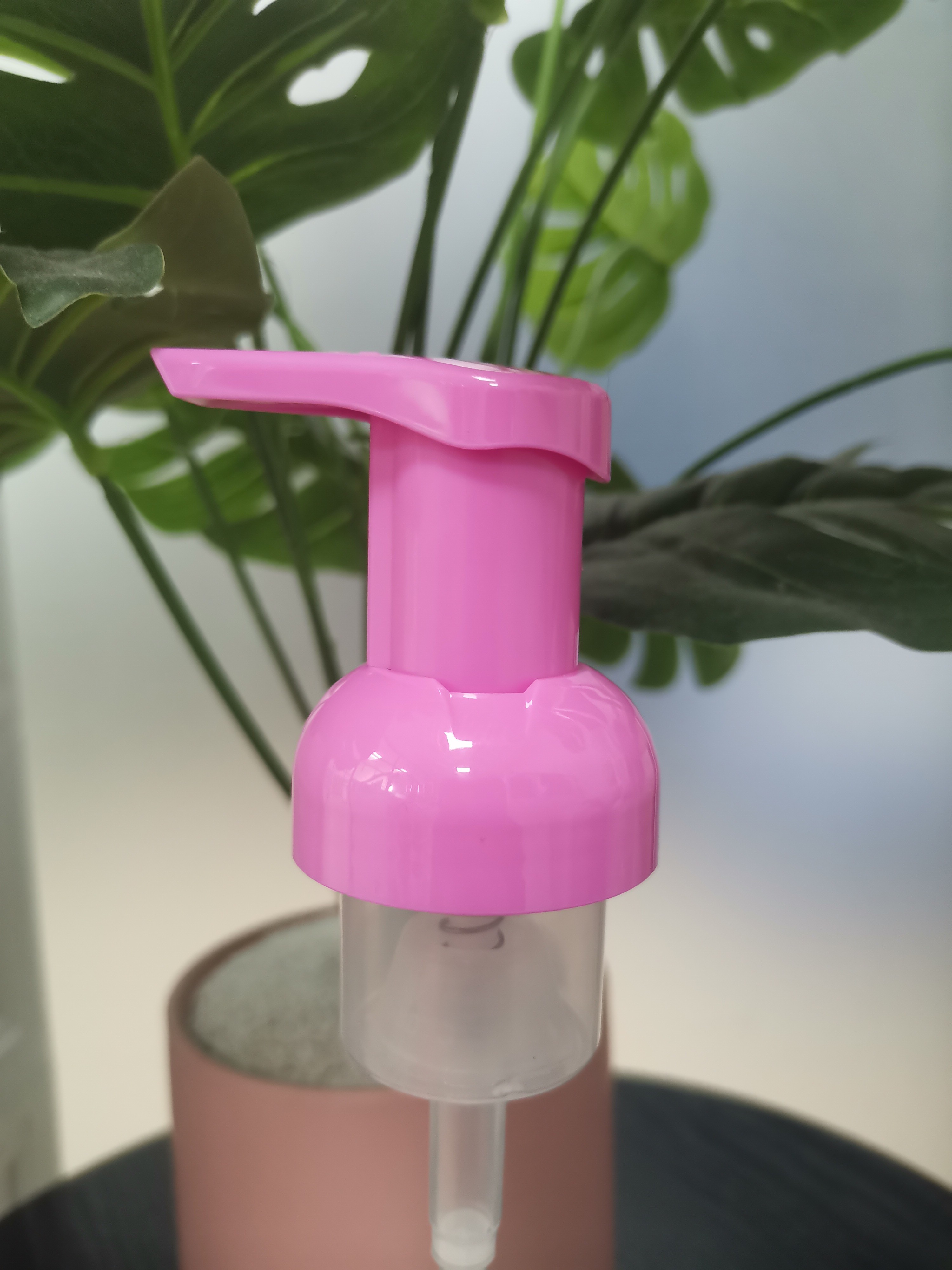 Dispensing Type Foam Pump Flower Foam Dispenser With Fine Workmanship